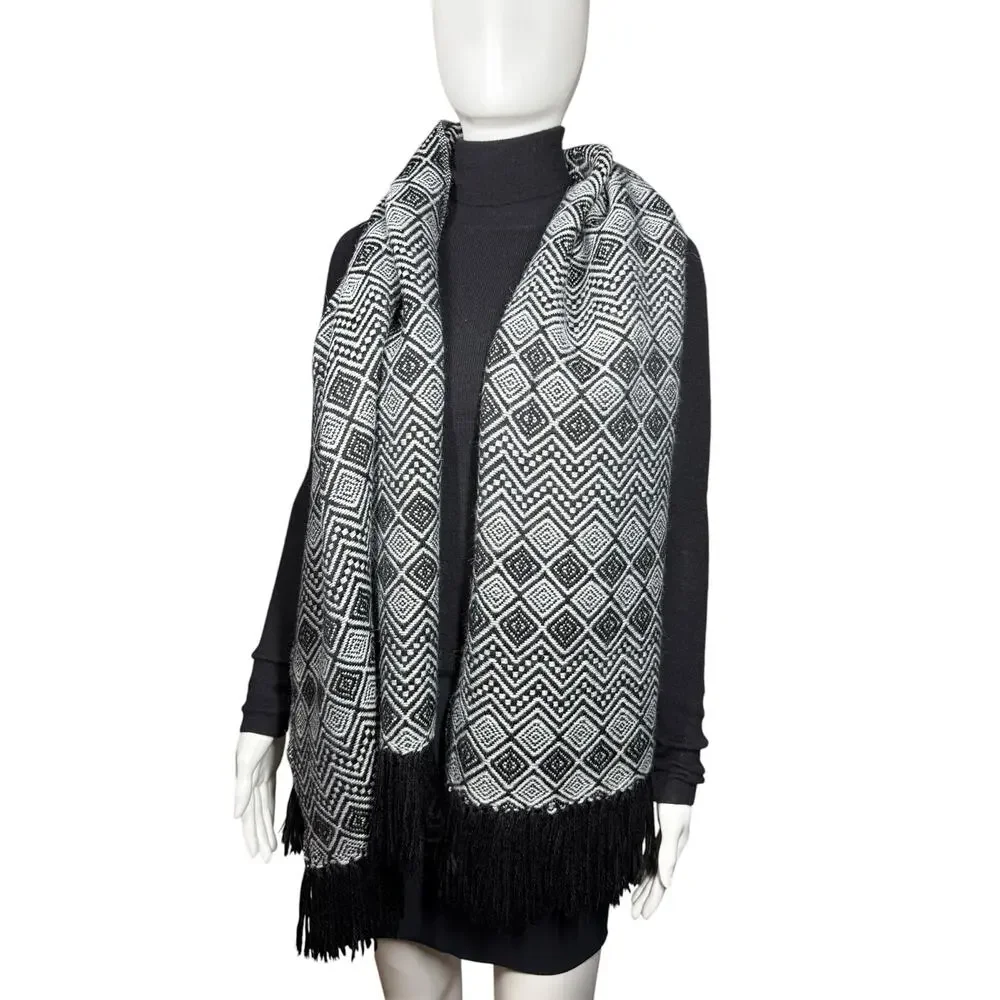 Vintage Peruvian Alpaca Wool Black White Diamond Chevron Fringe Scarf